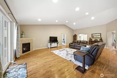 946 Paine Road, Castle Rock, WA 98611 - Photo 12