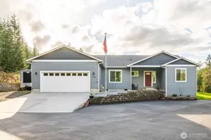 946 Paine Rd, Castle Rock, WA 98611 - Photo 1