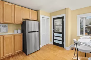 1341 N 78th St, Seattle, WA 98103 - Photo 8