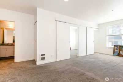 66 Bell Street #35, Seattle, WA 98053 - Photo 4