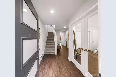 6522 C 32nd Avenue NE, Seattle, WA 98115 - Photo 2