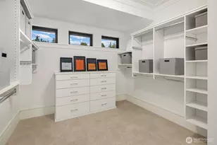 9036 NE 26th St, Clyde Hill, WA 98004 - Photo 20