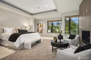 9036 NE 26th St, Clyde Hill, WA 98004 - Photo 16