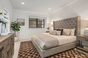 9036 NE 26th St, Clyde Hill, WA 98004 - Photo 28