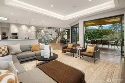 9036 NE 26th Street, Clyde Hill, WA 98004 - Photo 10