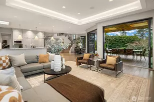 9036 NE 26th St, Clyde Hill, WA 98004 - Photo 10