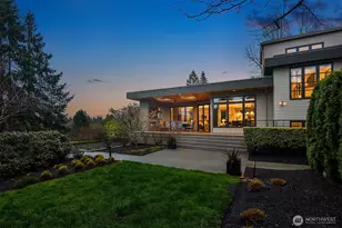 9036 NE 26th St, Clyde Hill, WA 98004 - Photo 12