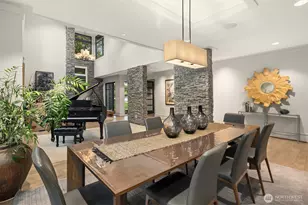 9036 NE 26th St, Clyde Hill, WA 98004 - Photo 4