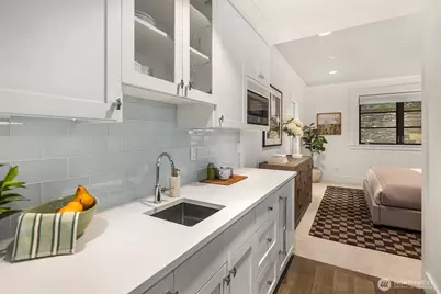 9036 NE 26th Street, Clyde Hill, WA 98004 - Photo 30