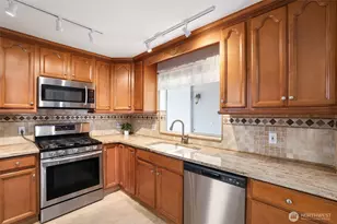 10816 130th Ave E, Puyallup, WA 98374 - Photo 8