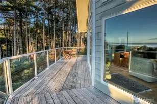 16 Koala Ln, Pacific Beach, WA 98571 - Photo 4