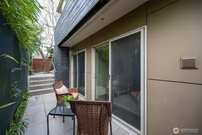 8218 2nd Avenue NE #B, Seattle, WA 98115 - Photo 26