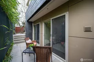 8218 2nd Ave NE, Seattle, WA 98115 - Photo 26