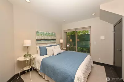 8218 2nd Avenue NE #B, Seattle, WA 98115 - Photo 26