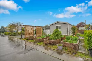 1220 NE Knowles Dr, Vancouver, WA 98685 - Photo 2