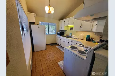 1000 Mt.Olympus Avenue SE, Ocean Shores, WA 98569 - Photo 8