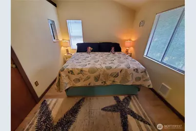1000 Mt.Olympus Avenue SE, Ocean Shores, WA 98569 - Photo 14
