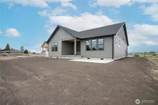 313 W 3rd St, Everson, WA 98247 - Photo 34