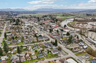 211 Ave F, Snohomish, WA 98290 - Photo 32