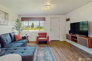 320 S Central St, Brewster, WA 98812 - Photo 4