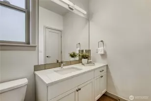 10719 Densmore Ave N, Seattle, WA 98133 - Photo 14