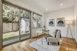 10719 Densmore Ave N, Seattle, WA 98133 - Photo 12