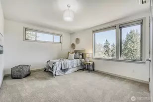 10719 Densmore Ave N, Seattle, WA 98133 - Photo 24