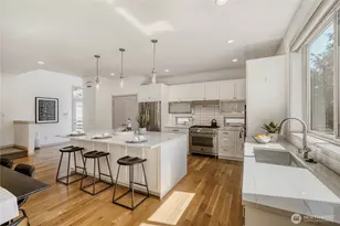 10719 Densmore Ave N, Seattle, WA 98133 - Photo 8