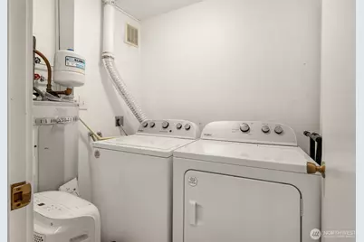 220 SW Clark Street #B304, Issaquah, WA 98027 - Photo 20