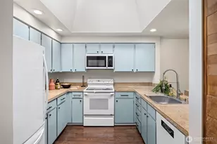 13315 NE 137th Pl, Kirkland, WA 98034 - Photo 8