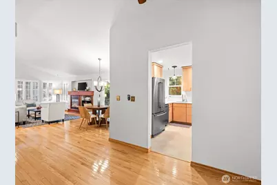 4227 Stonebridge Way, Lynnwood, WA 98037 - Photo 8