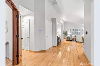 4227 Stonebridge Way, Lynnwood, WA 98037 - Photo 4