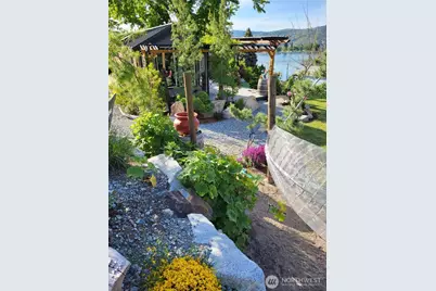 337 Boetzkes Avenue, Manson, WA 98831 - Photo 2