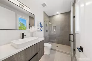 10204 NE 43rd St, Kirkland, WA 98033 - Photo 20