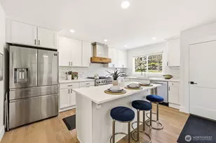 1070 25th Ave E, Seattle, WA 98112 - Photo 12