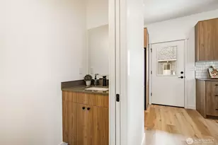 214 E Grover St, Lynden, WA 98264 - Photo 8