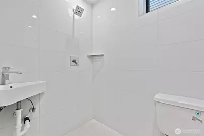 11229 Greenwood Avenue N #C, Seattle, WA 98133 - Photo 14