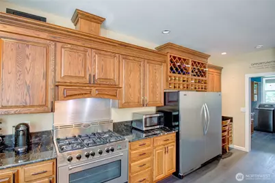 16929 Maplewood Lane, Bow, WA 98232 - Photo 10