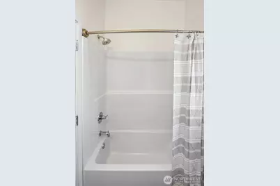 12526 15th Avenue NE #D, Seattle, WA 98125 - Photo 26