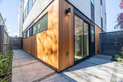 2626 58th Avenue SW #B, Seattle, WA 98116 - Photo 38