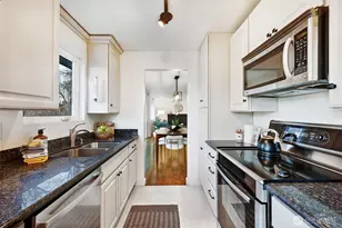 6346 26th Ave SW, Seattle, WA 98106 - Photo 10