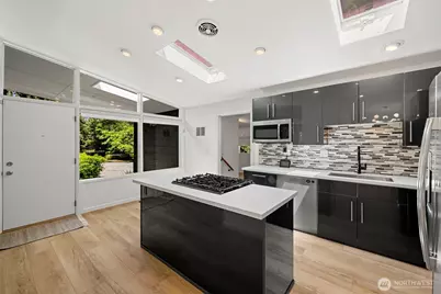 18833 NE 165th Street, Woodinville, WA 98072 - Photo 8