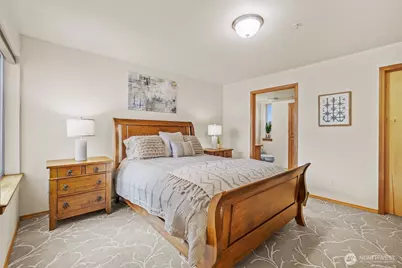 1011 Bancroft Street #204, Bellingham, WA 98225 - Photo 18