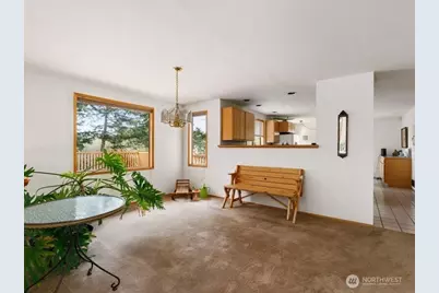 2047 Briarwood Drive, Oak Harbor, WA 98277 - Photo 6