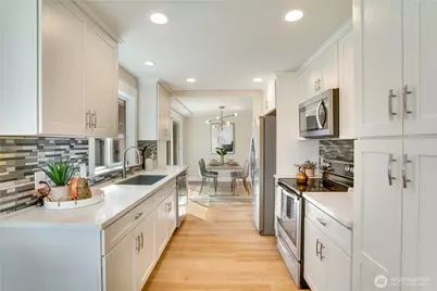 20018 Meridian Place N, Shoreline, WA 98133 - Photo 14