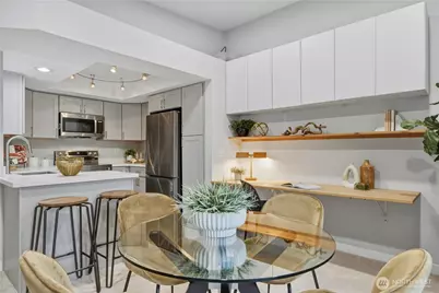 1354 Bellevue Way NE #4, Bellevue, WA 98004 - Photo 16