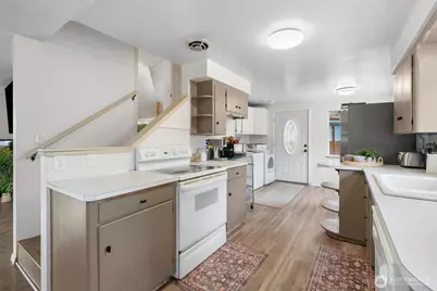 13001 2nd Avenue Ct E, Tacoma, WA 98445 - Photo 12