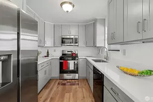 7301 32nd Ave S, Seattle, WA 98118 - Photo 10