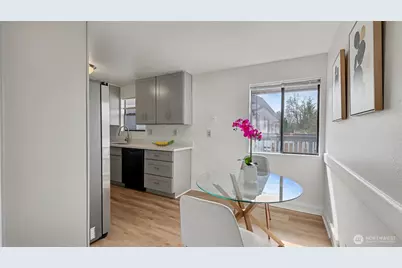 7301 32nd Avenue S, Seattle, WA 98118 - Photo 12