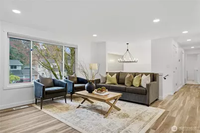 11742 NE 150th Place, Kirkland, WA 98034 - Photo 2